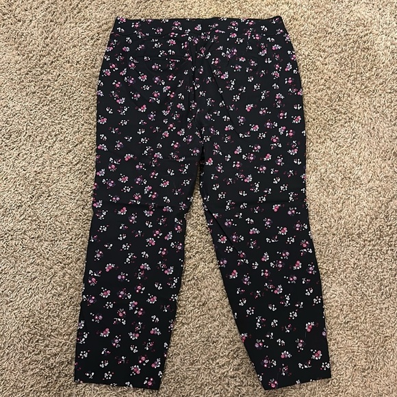 EUC Lane Bryant Floral Allie Straight Leg Dress Pants. Black, Pink, Purp… - Picture 3 of 4